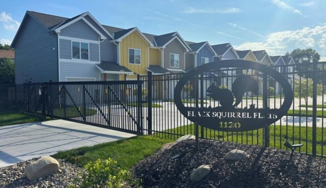 Gated Townhome Pet-Friendly Gym Office
