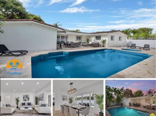 Gated Villa Blanca 5BR 3BA with Heated Pool & BBQ