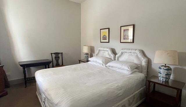 Gatehouse Annexe Ensuite Room