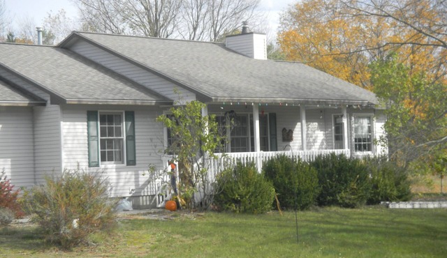 Gatehouse Lodge one mile from Crystal Mountain SKI Resort