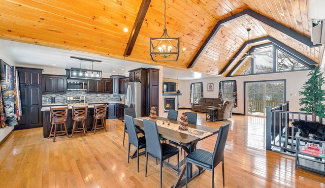 Gateway to Adventure! Brand-New Gloversville Home