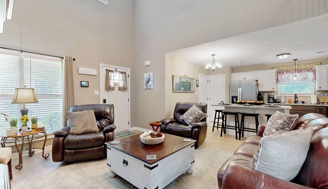 Gateway to Fort Campbell! Home w/Furnished Deck