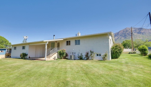 Gateway to Nordic Valley! Mtn-View Ogden Home