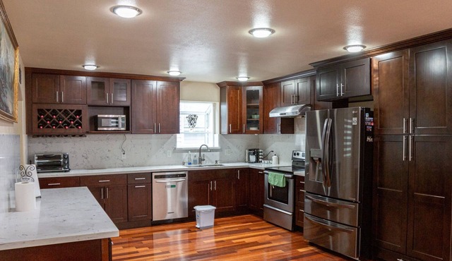 Gateway to SEA! 5BED/3BA Home