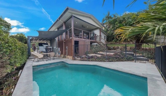 Gateway to the Whitsundays Boat & Caravan Parking Wash-Down pet friendly home