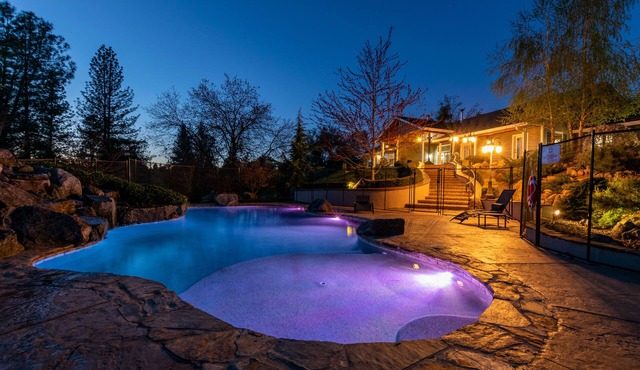 Gateway To Yosemite 10 Acre Private Estate