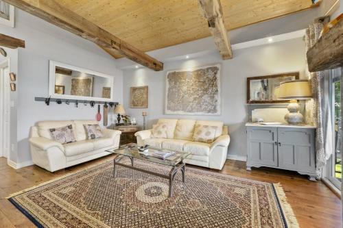 Gather-on-Trent, Your Private Waterfront Luxury Resort in Trent Hills