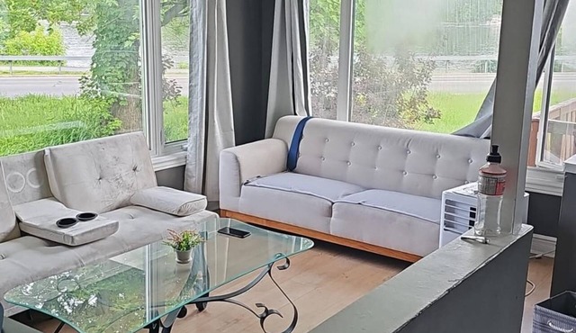 Gatineau Water Front Vacation Home 3 Bedroom 1.5 bathroom across Ottawa