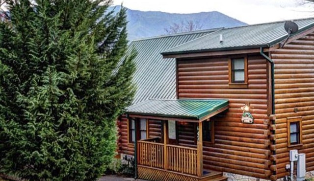 Gatlin Lodge 3 Miles to Downtown Gatlinburg
