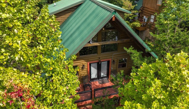 Gatlinburg Updated Cabin 3BR/3BA HotTub Pool Games GreatReviews🐻