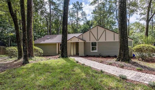 Gator Pool and Hot Tub House -1.5 miles to Stadium