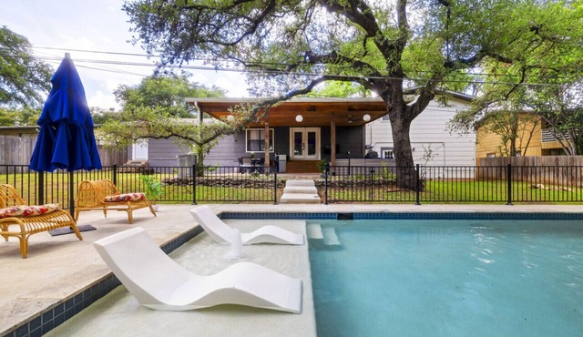 Gatsby-Inspired 5BR Near Texas State Pool, Gym, Fire Pit