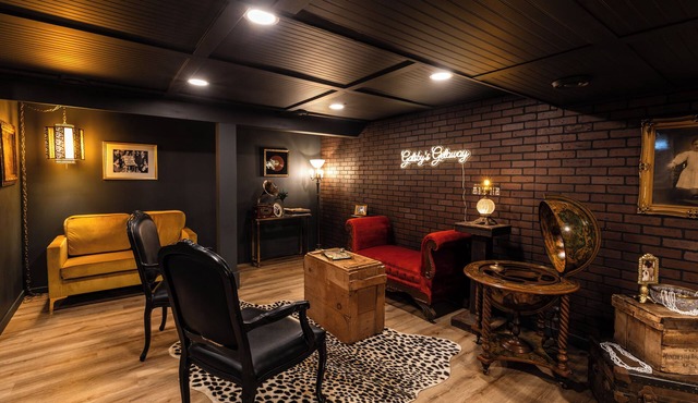 Gatsby’s Getaway-Unique stay near downtown