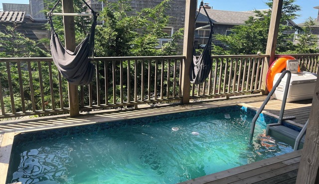 Gatsby’s Main Level. Ocean Bay Park. nHeated Saltwater Pool + Hot Tub. Sleeps 12