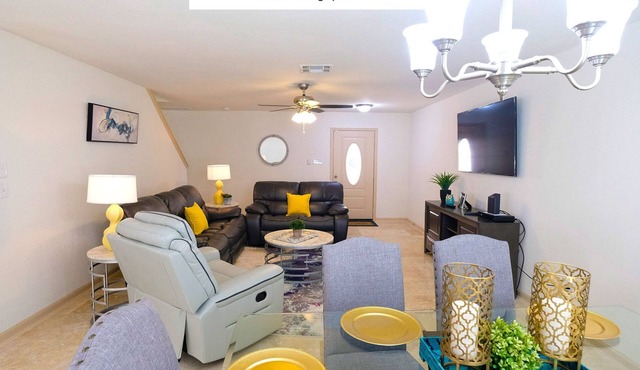 Gatton · The Nest ❤️ 5 BDR, up to 16 guest, North of town