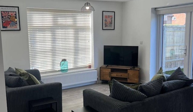 Gatwick 3 Bed Parking