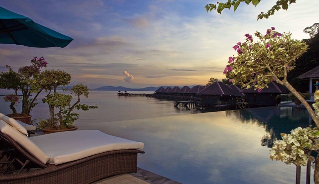 Gayana Marine Resort