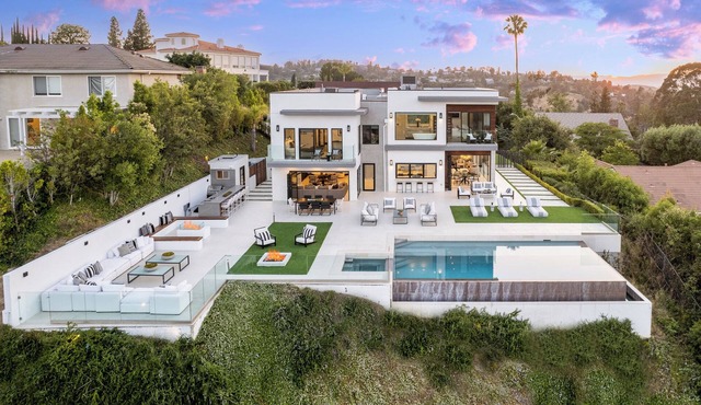Gayle Villa - Stunning Modern Masterpiece with Breathtaking Views