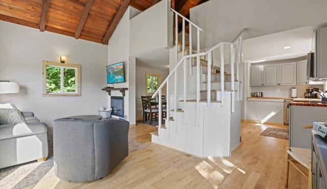 Gayles - Lakeview Cottage
