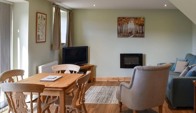 2 bedroom accommodation in Holymoorside near Chesterfield