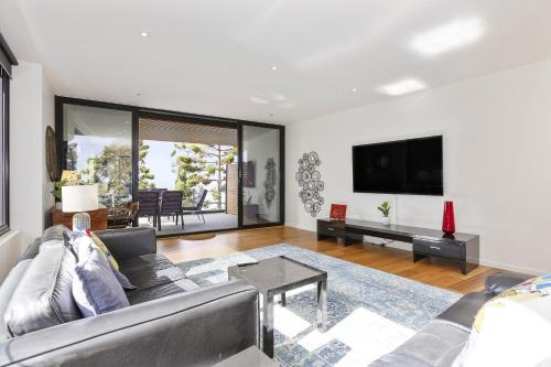 Geelong Retreat Near Western Beach