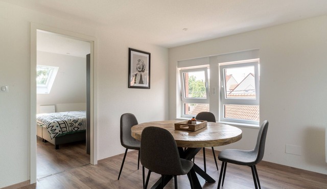 Gemütlich 5 - Two Bedroom Apartment, Sleeps 4