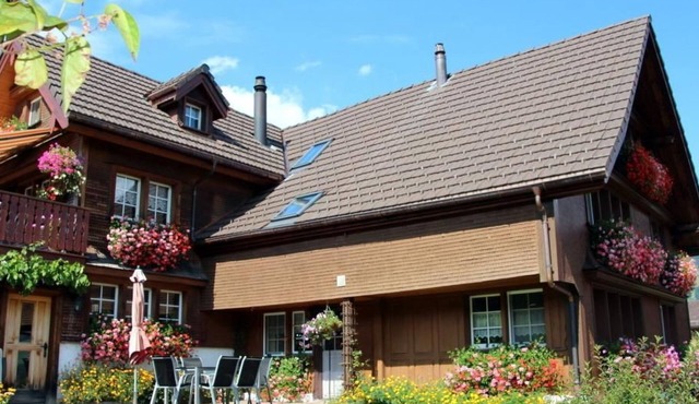 Gemütliche und geräumige Ferienwohnung by Interhome