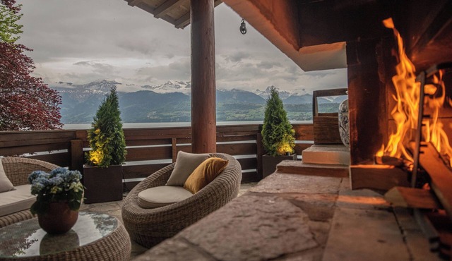 Gemütliches Chalet mit Panoramasicht auf See und Berge
