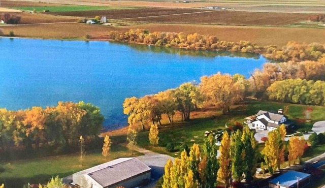 Gem of the Lake-2nd Floor Suite-Private Entrance-Lakefront & MT Views-Gorgeous!