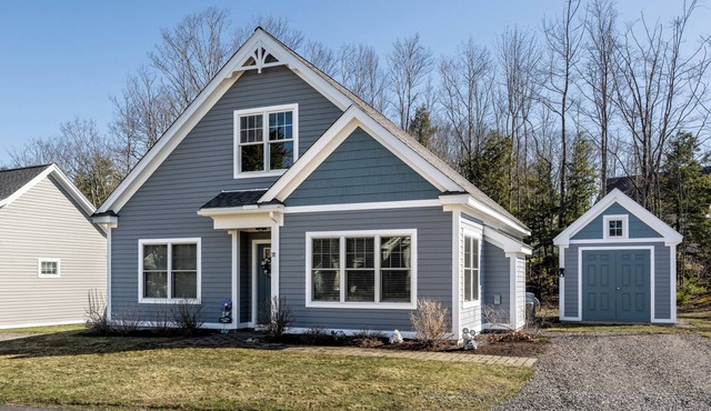 Gem on the Preserve, 15 mins to beaches, 2 heated Pools, Clubhouse, Fitness room