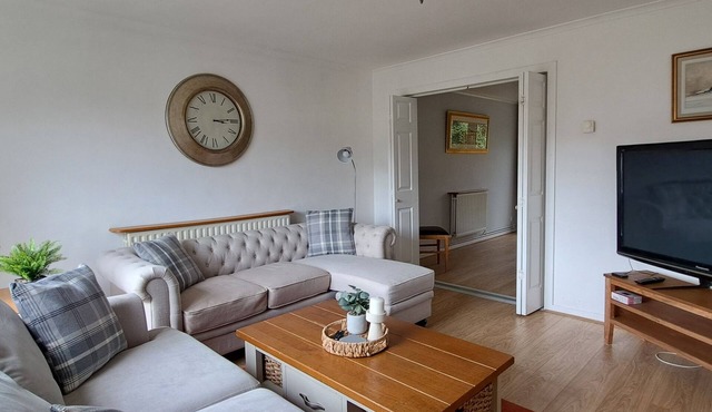 Generous 3 bed in the heart of the village