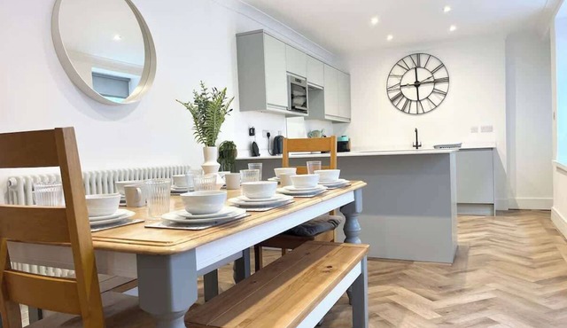 Generous 5 bed House~Penzance close to station