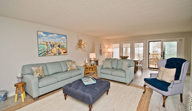 Genesis 7, Oceanside Townhouse Condo in Pine Knoll Shores, NC!