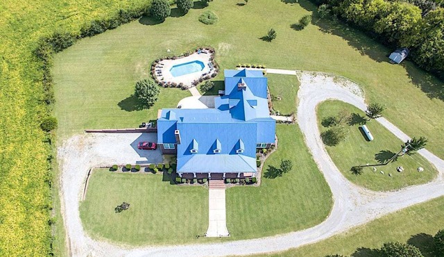 Genesis Country Estate-Secluded 7-Acres. Ideal for Family reunions & Retreats