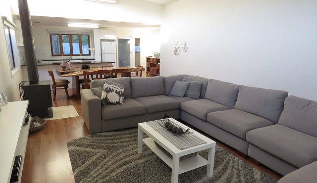 Genesta Street, sleeps 14 people, in the heart of Cowes