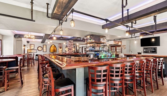 Genetti Hotel, SureStay Collection by Best Western