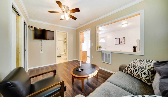 Geneva Cottage w/Patio - Walk to Park, Lake Erie!