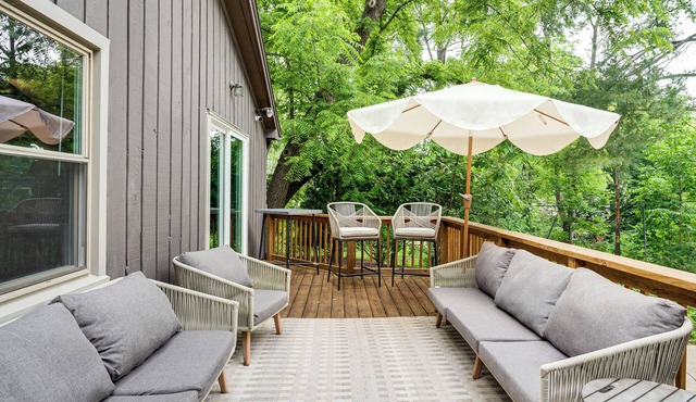 Geneva Lake Adventures: Family Retreat w/Patio