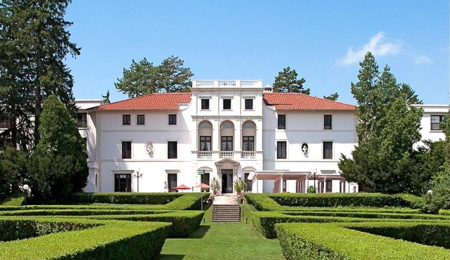 Geneva On The Lake Boutique Resort Hotel