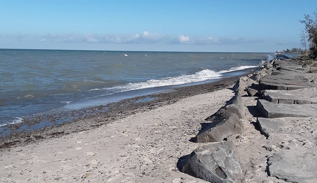 Geneva on the Lake, Walnut Beach, Lake Shore Park , Lake Erie Vacation Rental