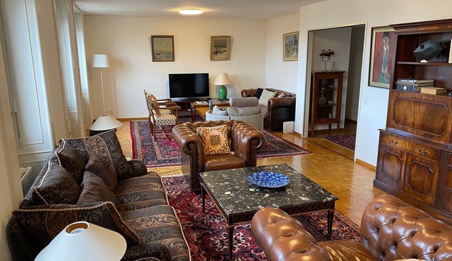 Geneve-Centre, Lake view, Splendid and large apartment.