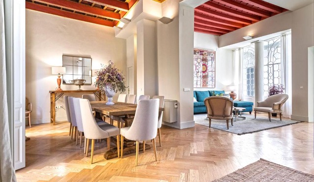 Genteel Home Palacio Abades
