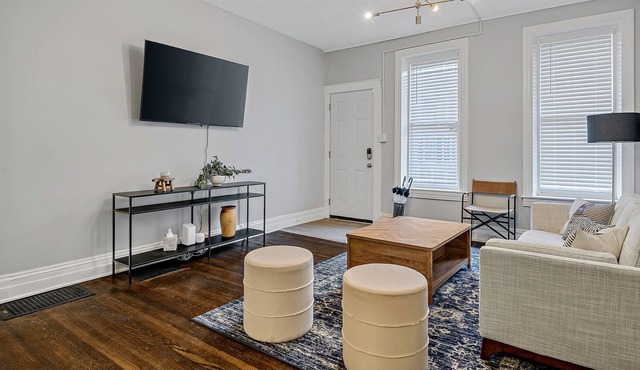 Gentrified York House W/ Gameroom!