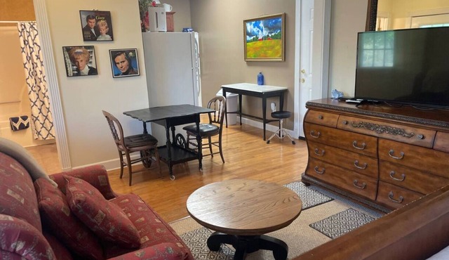 George Jones & Tammy Wynette Fan Room