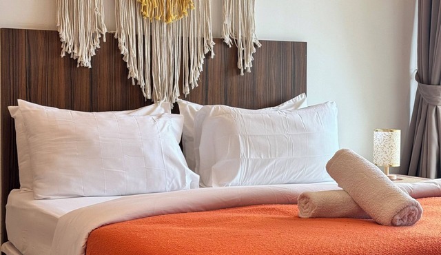 Georgetown Apartment Mansion One By Jere Gurney Heritage Kitchen Wifi