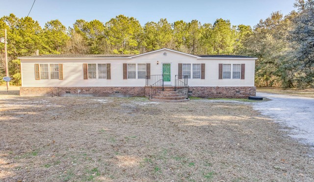 Georgetown Home w/Deck ~ 13 Mi to Black River!