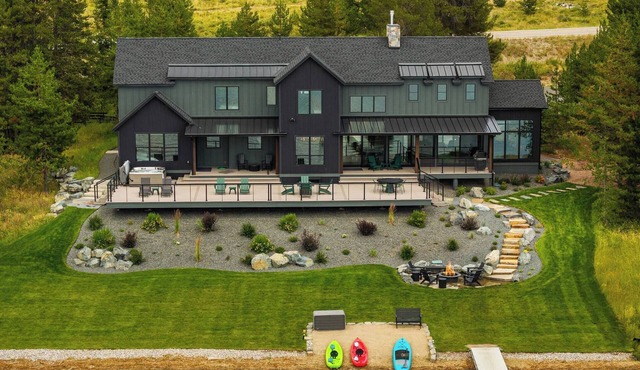 Georgetown Lakefront Luxury