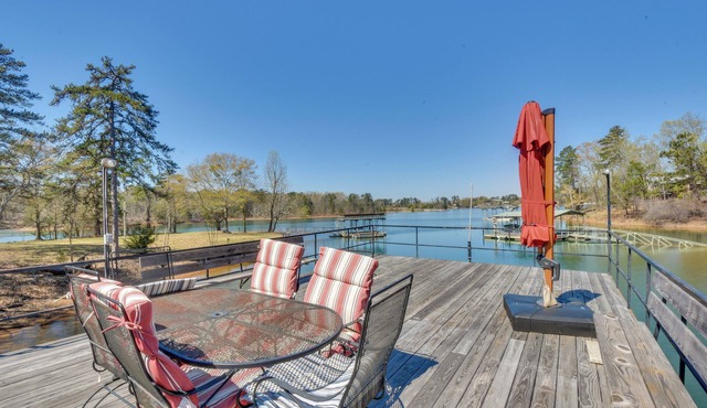 Georgia Getaway w/2-Story Dock By Lake Hartwell