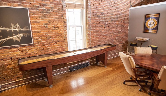 Georgia Street 4 Bedroom Condo Downtown!