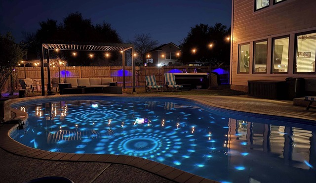 Georgian 5BR Retreat Heat/Chilled Pool + Hot Tub
